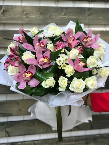 Букет цветов из: Розы и Хризантемы в Чамзинке