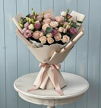 Букет цветов из:  Розы и Лизиантусы в Чамзинке