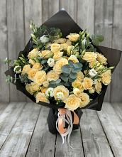 Букет цветов из:  Розы и Лизиантусы #REPLACE_PRED# Чамзинке