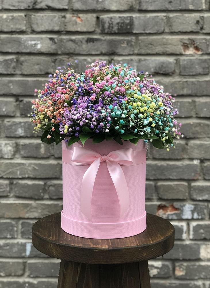 Цветочная композиция из Гипсофила и Розы в шляпной коробке в Чамзинке