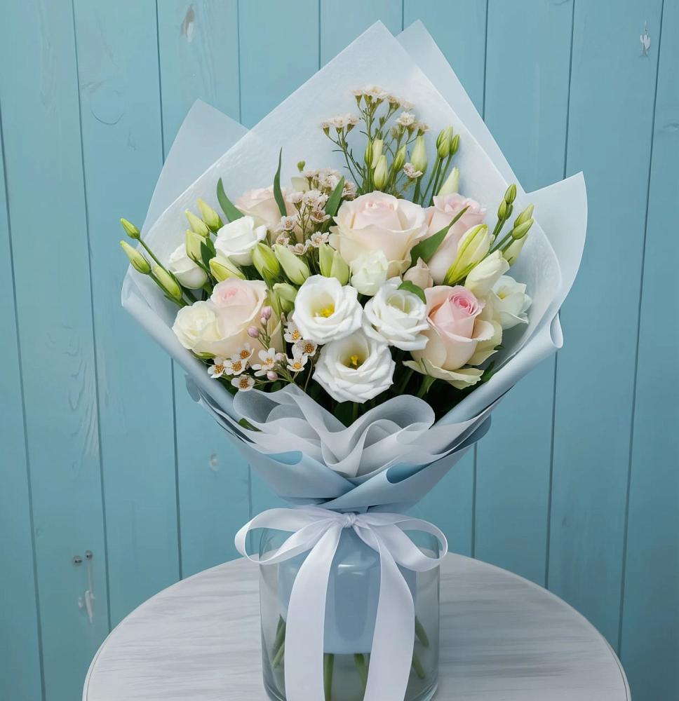 Букет цветов из: Розы и Лизиантусы в Чамзинке