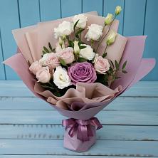 Букет цветов из:  Розы и Лизиантусы в Чамзинке