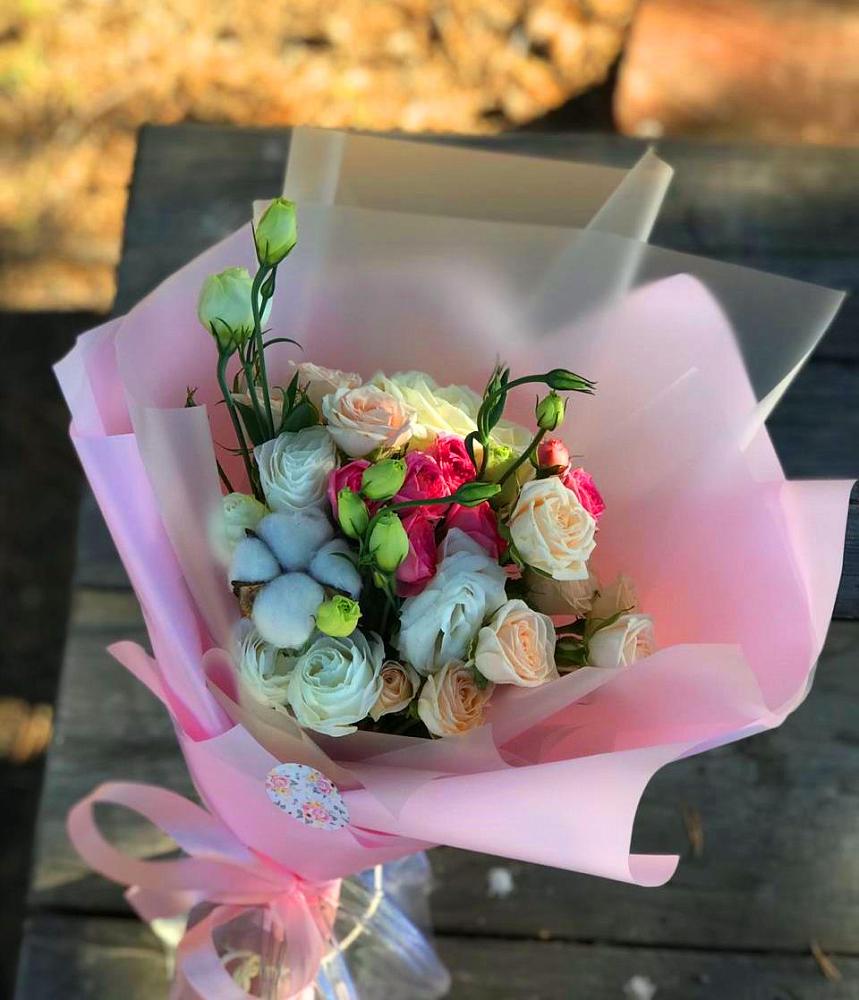 Букет цветов из: Розы и Лизиантусы в Чамзинке