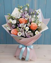 Букет цветов из:  Лизиантусы, Розы, Альстромерии и Гипсофила в Чамзинке