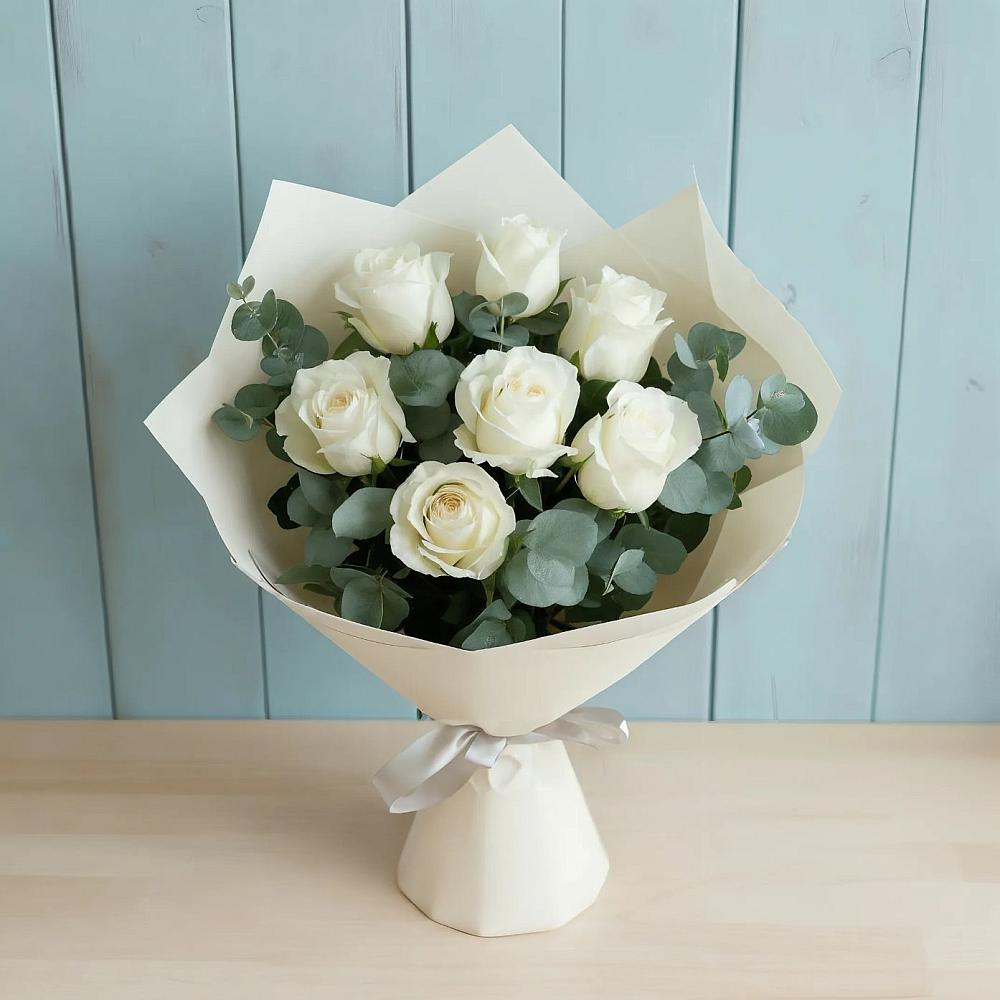 Букет Белые розы в Эвкалипте в Чамзинке