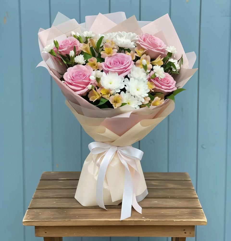 Букет цветов из: Гвоздики, Орхидеи и Розы в Чамзинке