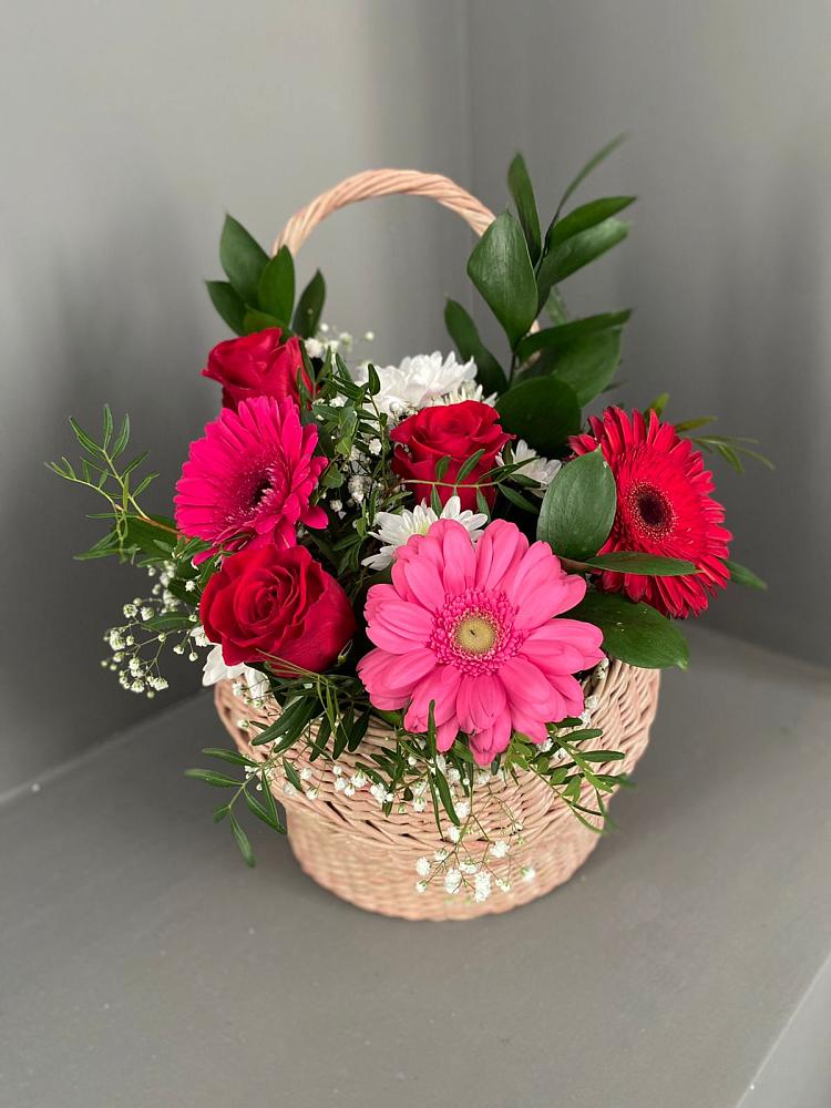 Цветочная композиция из Розы, Хризантемы и Герберы в корзине в Чамзинке