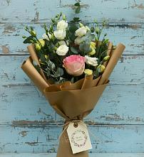 Букет цветов из:  Розы и Лизиантусы в Чамзинке